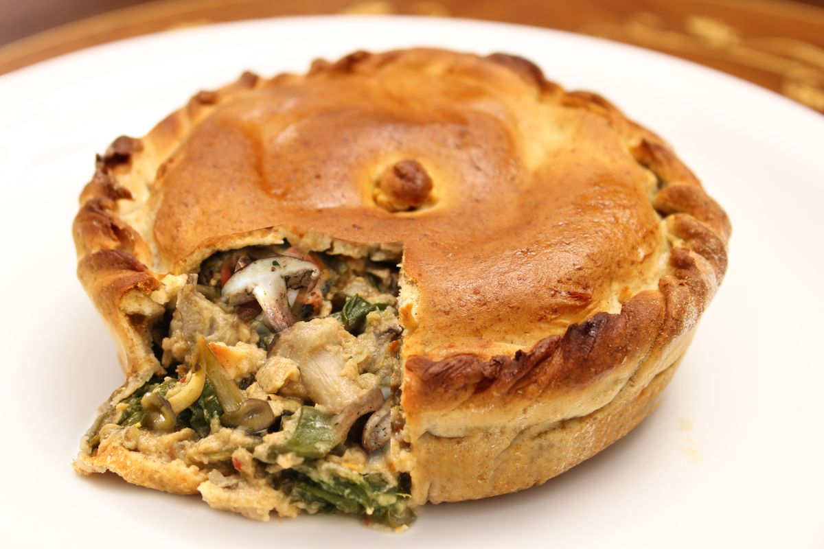 Classic Chicken & Mushroom Pie